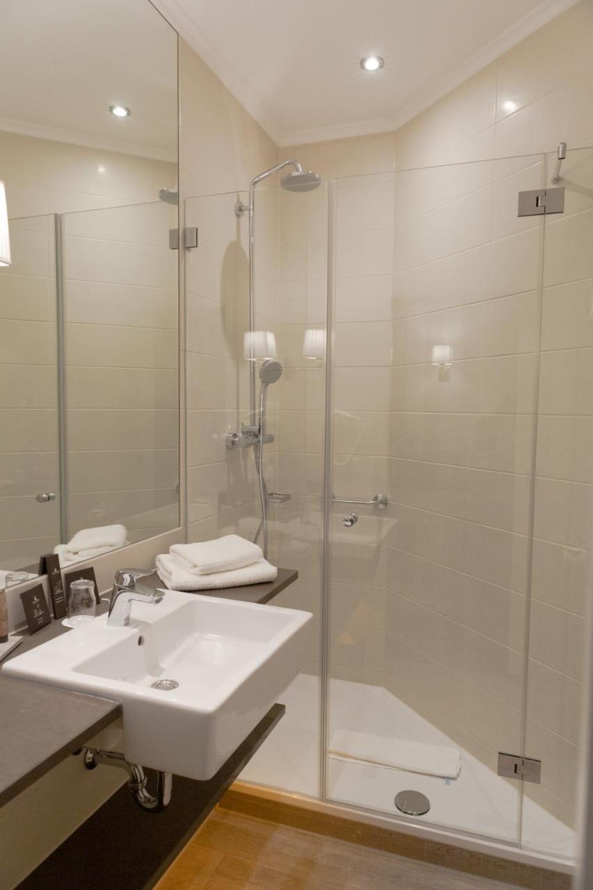 Single Room,752297156:JPEG